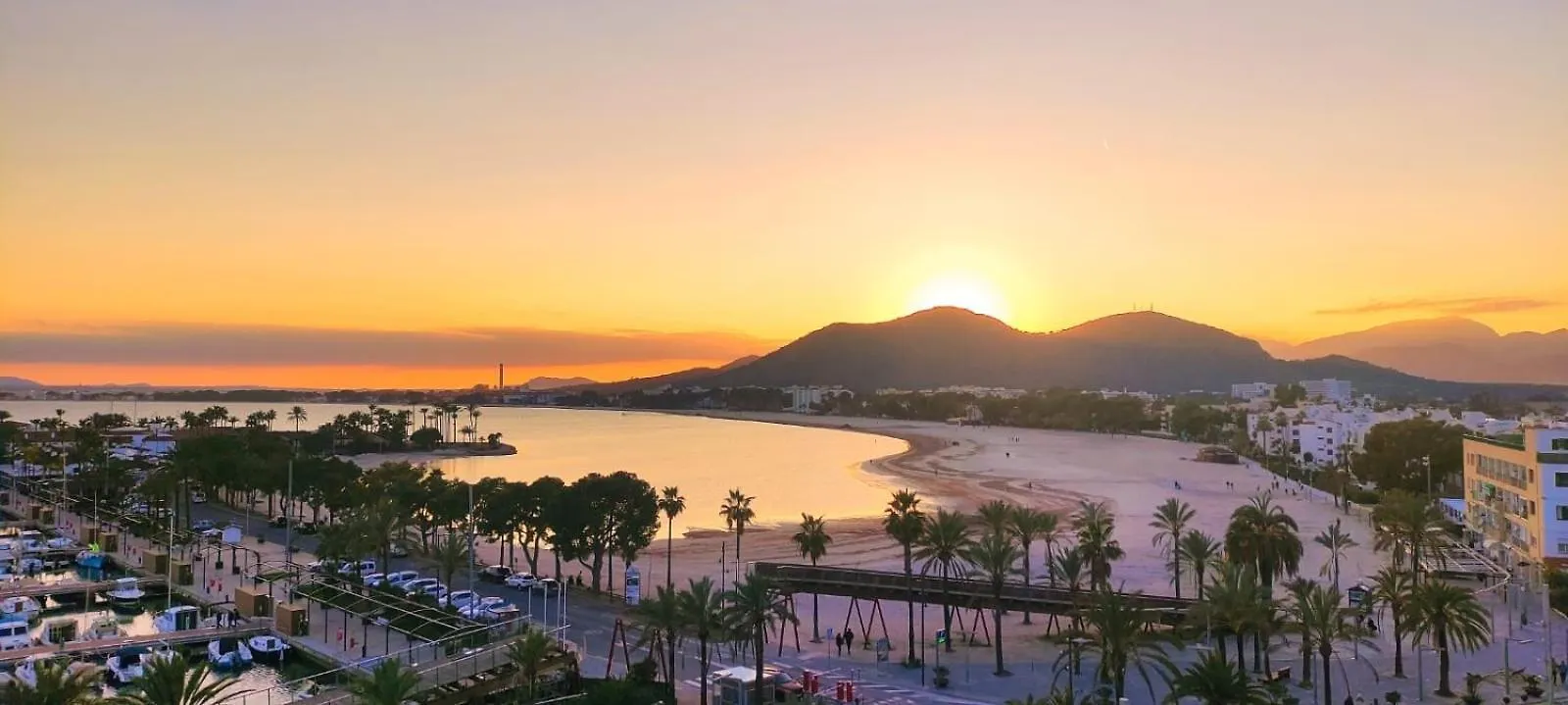 Tranquilo Apartamento Con Vistas Al Mar. 알쿠디아 항구